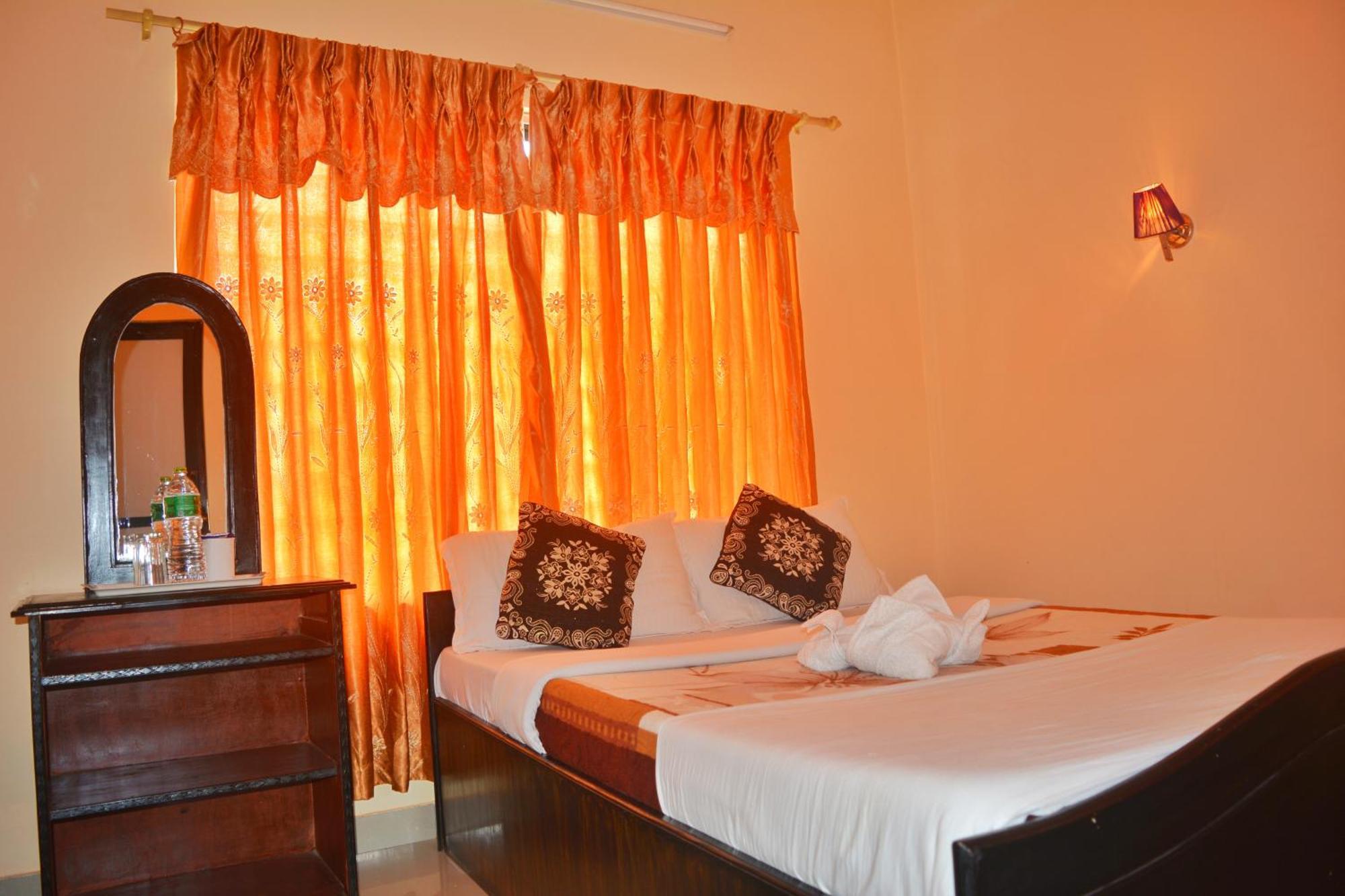 Hotel Direction Pokhara Esterno foto