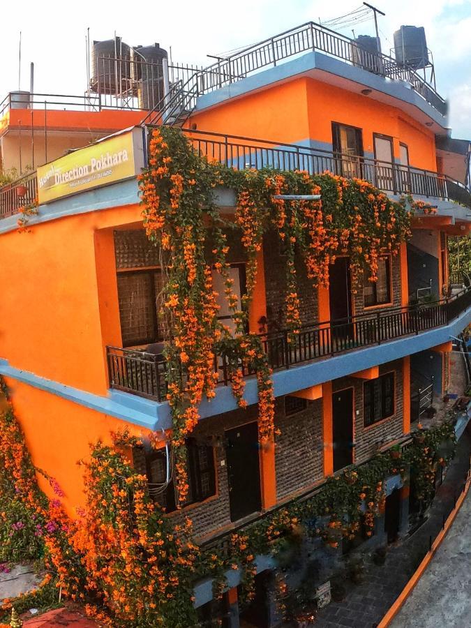 Hotel Direction Pokhara Esterno foto